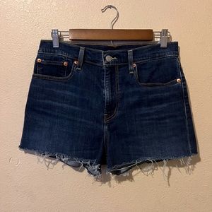 Levi's Raw Hem Shorts sz 30